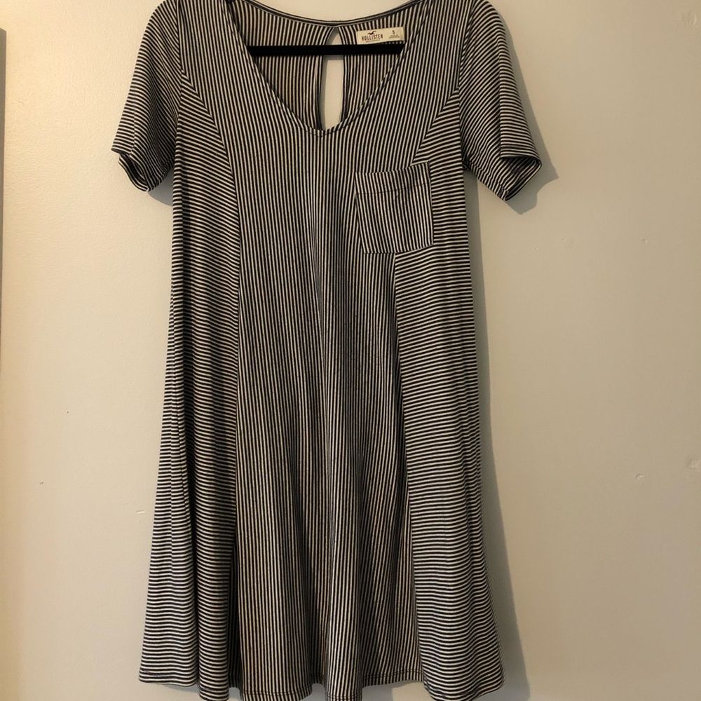 Cute Hollister t-shirt dress